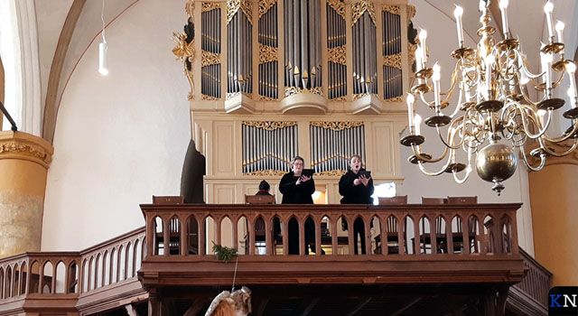 Leerzaam en onderhoudend akoestiekpracticum in Buitenkerk door Amaveria (video)