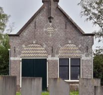 Opgeknapt Metaheerhuisje siert Joodse begraafplaats