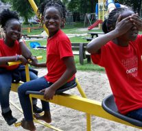 Oegandees kinderkoor te gast in Kampen-Zuid