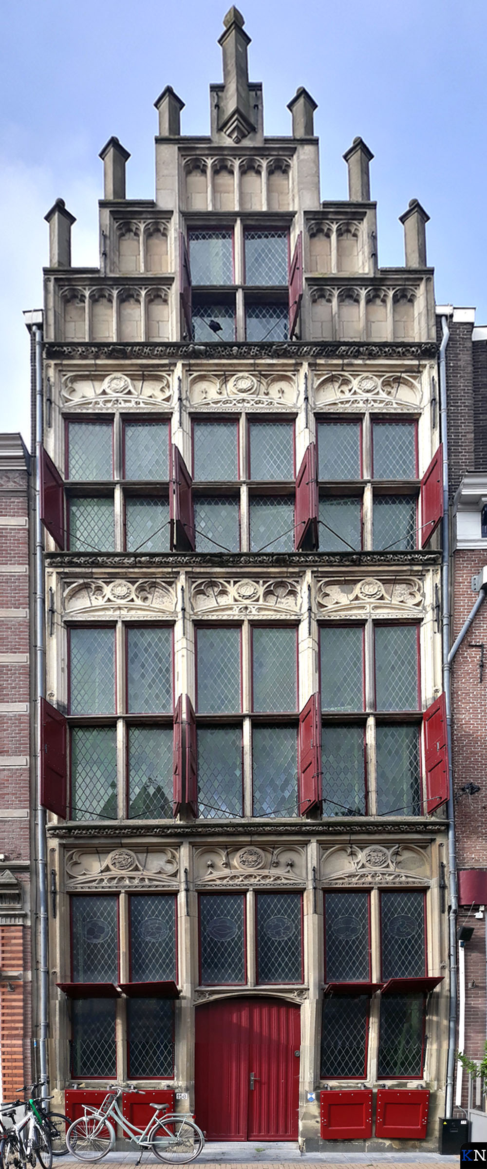 Het Gotisch Huis aan de Oudestraat in de binnenstad van Kampen.