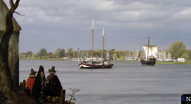 Handel en wandel vijf Kamper families middelpunt in ’Kampen over Zee’ (video)