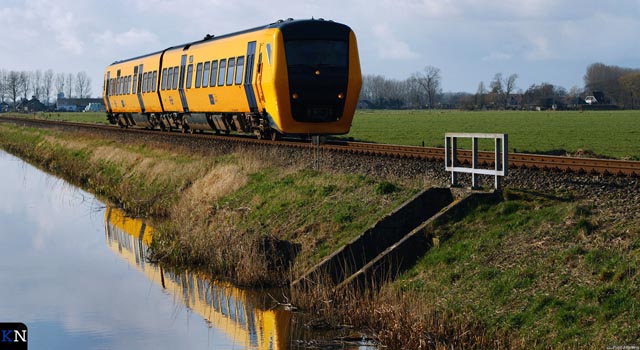 Nieuwe trein nieuwe vervoerder op vernieuwde Kamperlijn maakt valse start