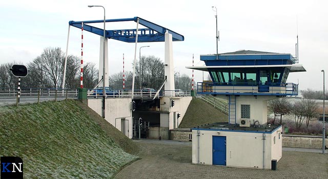 Roggebotsluis wordt vervangen door brug