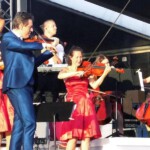 Guido's Orchestra speelt de sterren van de hemel.