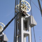 De gouden wielen worden onder handen genomen.