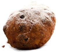 Oliebollen halen bij de buren op Oudjaarsdag