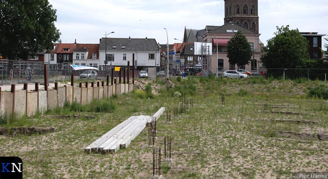 Ondanks kritiek en kosten plannen om bouw parkeerdek te vervolgen