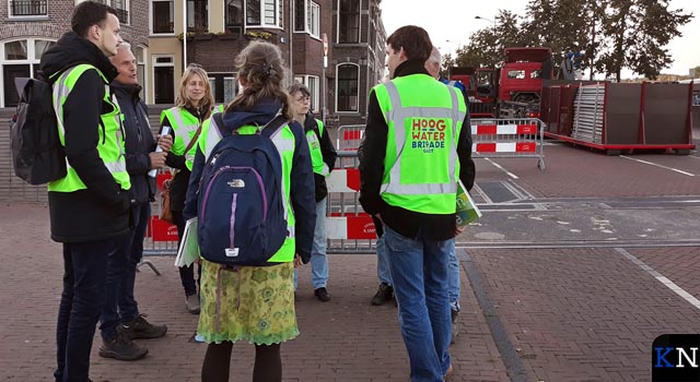 Hoogwaterbrigade op de vingers gekeken (video)